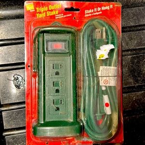 Triple outlet yard stake